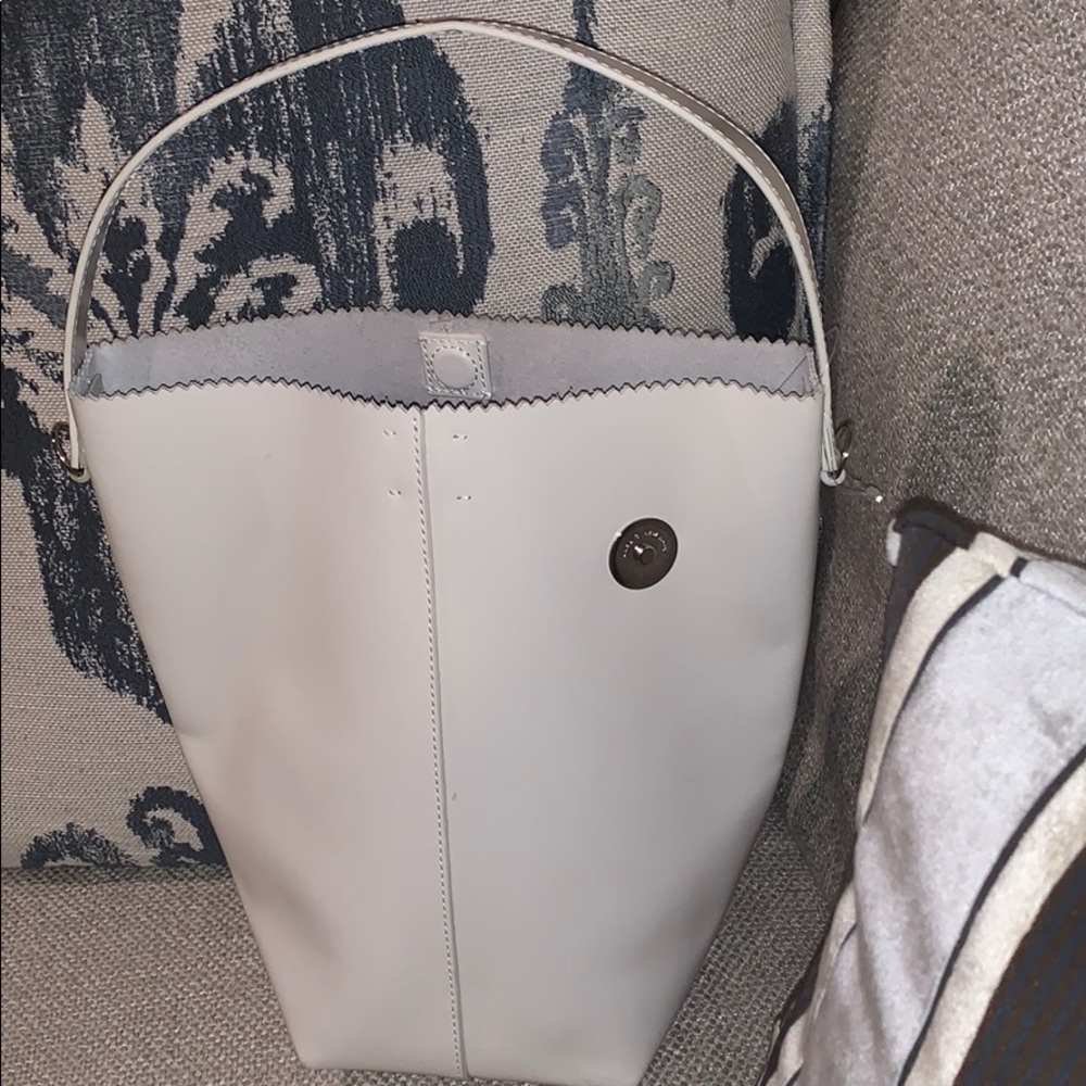 Kara bucket bag